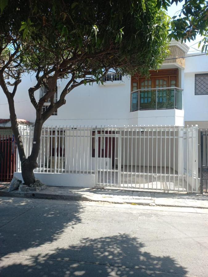 Confortable Casa Amoblada -osman Mier * Santa Marta (Magdalena)